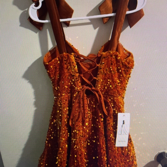 Dresses & Skirts - Teen prom/dance orange dress